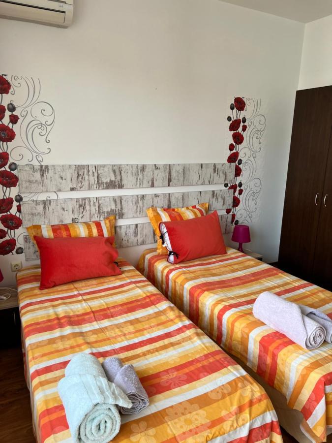 Orange Apartments بوموري المظهر الخارجي الصورة