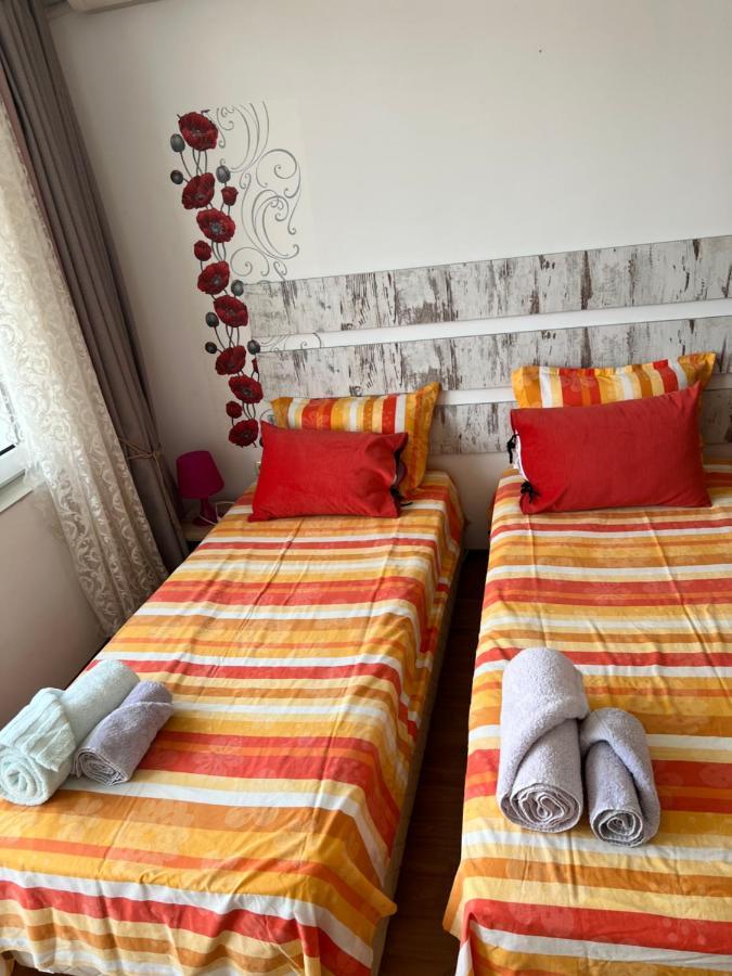 Orange Apartments بوموري المظهر الخارجي الصورة