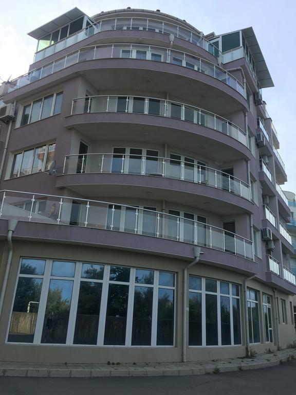 Orange Apartments بوموري المظهر الخارجي الصورة