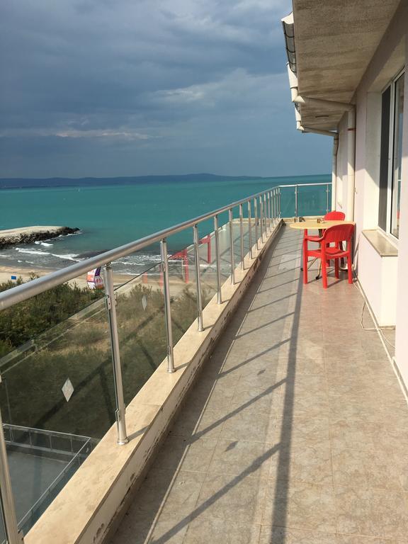 Orange Apartments بوموري المظهر الخارجي الصورة